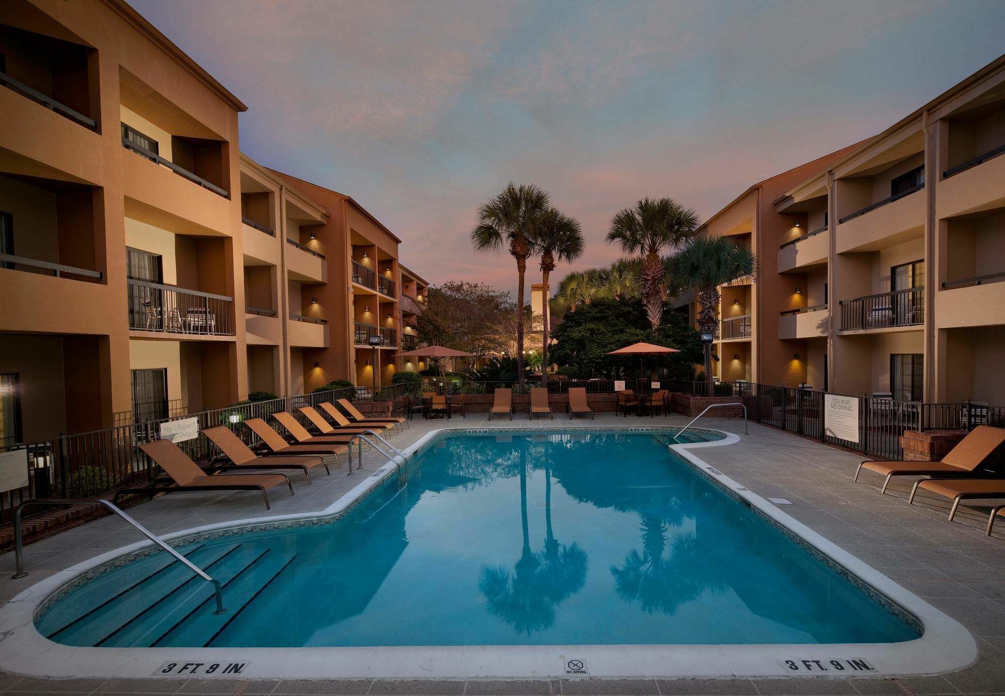 Courtyard By Marriott Jacksonville At The Mayo Clinic Campus/Beaches Dış mekan fotoğraf